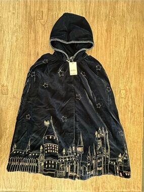 Mini Boden x Harry Potter Velvet Hooded Cape with Castle Embroidery - Navy